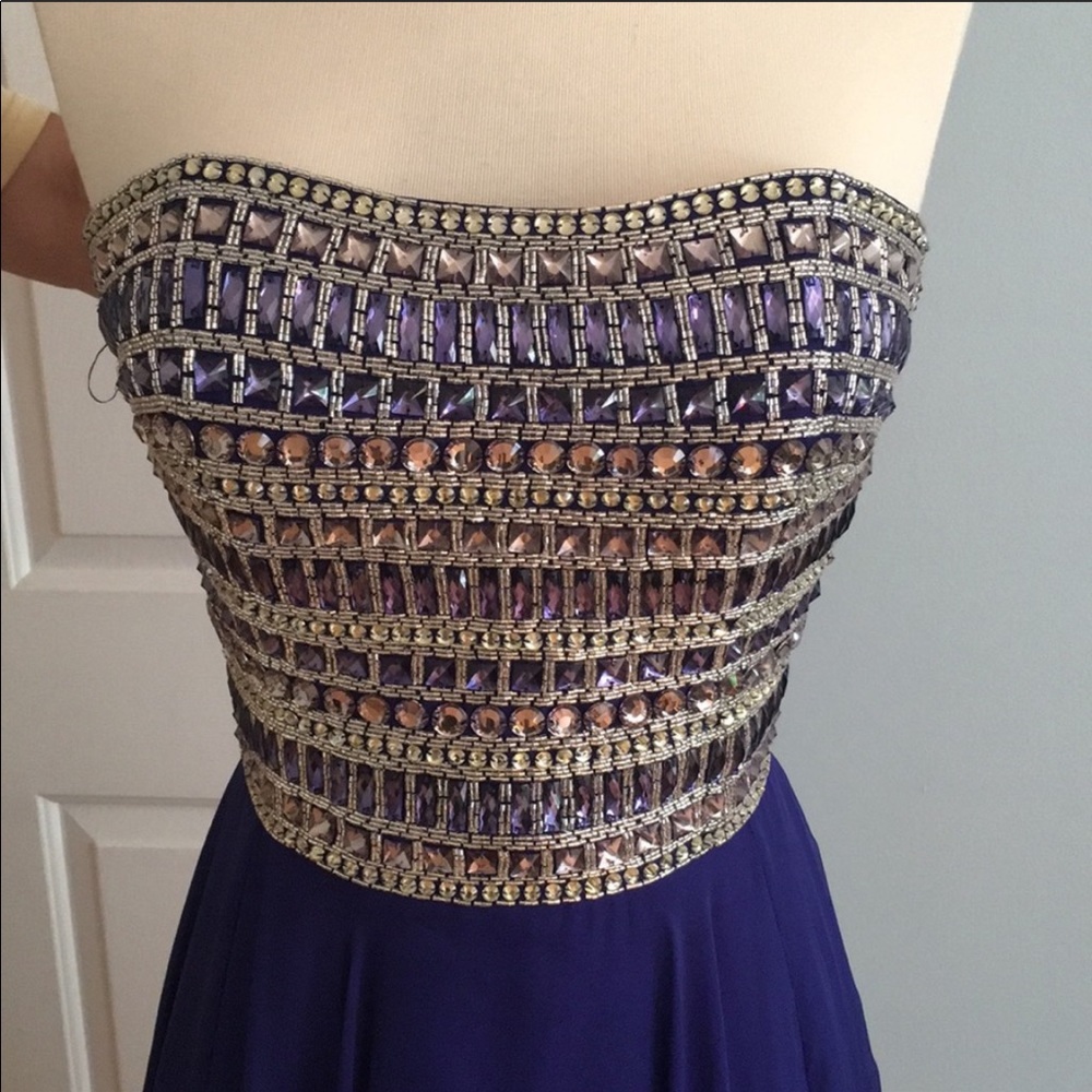 Sherri Hill Prom Dress - Picture 2 of 3